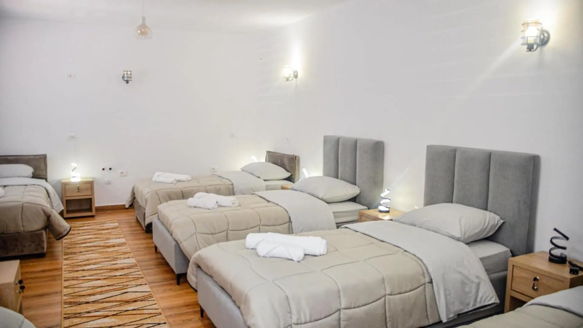Hotel Familja Cuni 세스