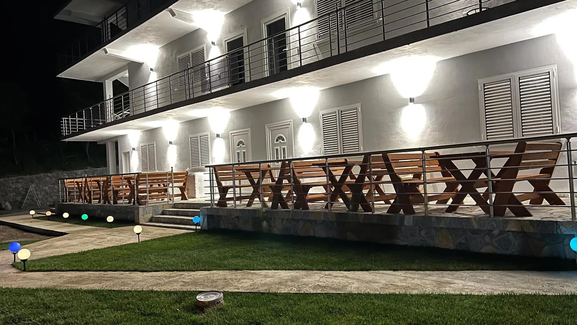 Hotel Familja Cuni 세스