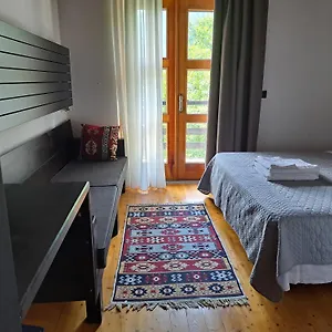 Bed and breakfast Gjecaj And Restaurant, Theth