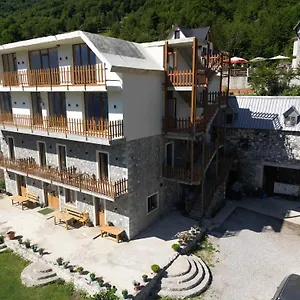 Bed and breakfast Vellezrit Guri, Theth